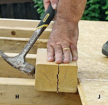 Eristetyn vierasmajan levyt isketään yhteen Eristetyn vierasmajan levyt isketään yhteen palikan avulla